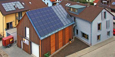Solardach auf Firmengebäude der Fritz Solar GmbH bzw. ihrer Schwesterfirma Fritz GmbH - Haustechnik